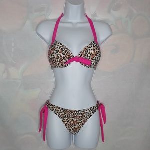 Fashionable Push-Up Beach Bandeau Bikini